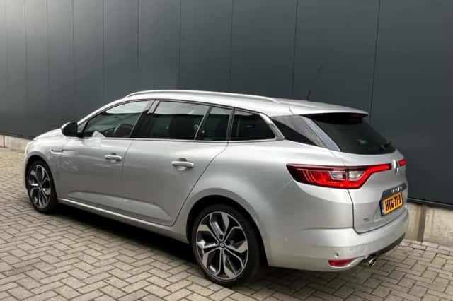 Renault Mégane (2017) thumbnail 3
