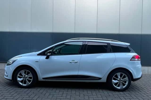 Renault Clio (2017) thumbnail 3