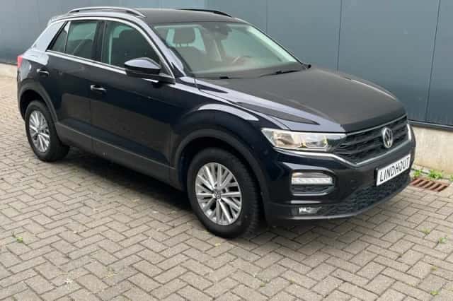 Volkswagen T-Roc (2018) thumbnail 1