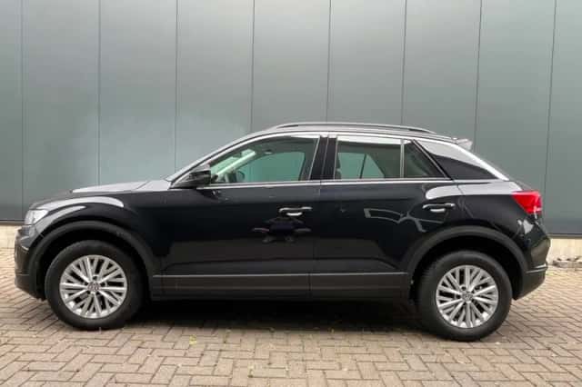 Volkswagen T-Roc (2018) thumbnail 4