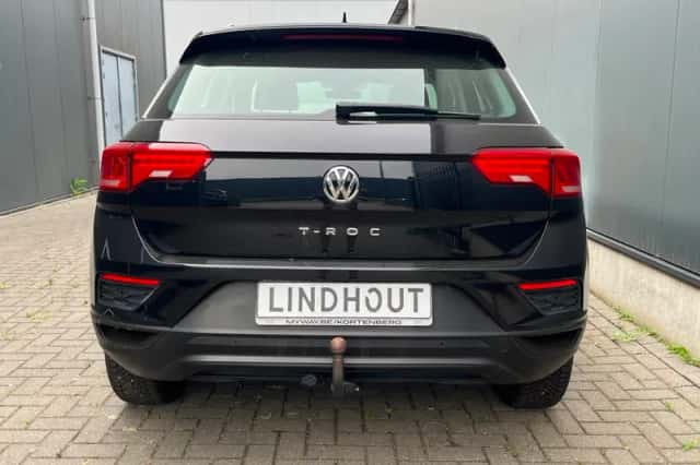 Volkswagen T-Roc (2018) thumbnail 5