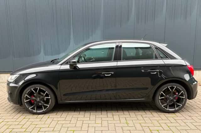 Audi A1 (2015) thumbnail 2