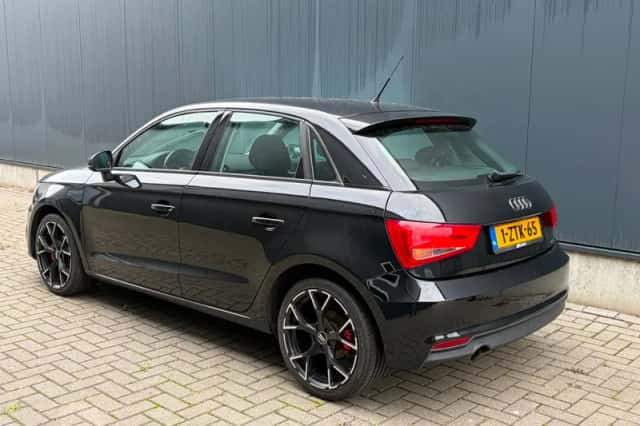 Audi A1 (2015) thumbnail 4