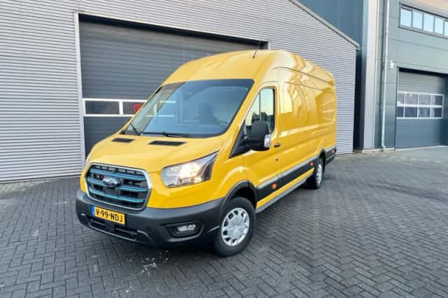 Ford E-Transit (2023) thumbnail 3