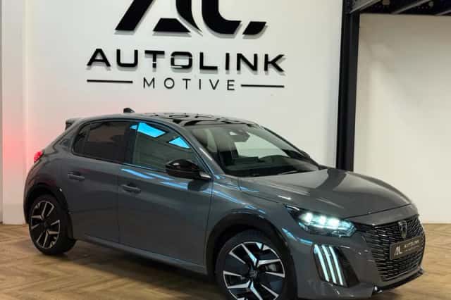 Peugeot 208 (2024) thumbnail 3