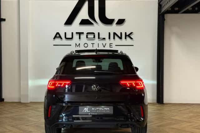 Volkswagen T-Roc (2024) thumbnail 5