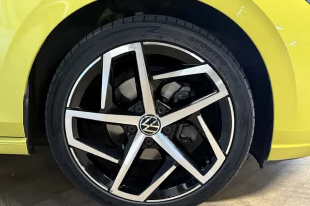 Volkswagen Golf (2020) thumbnail 6