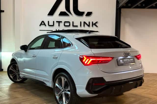 Audi Q3 Sportback (2022) thumbnail 2