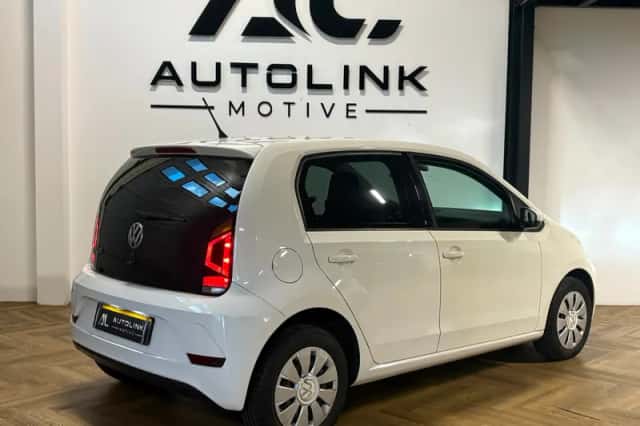 Volkswagen Up! (2017) thumbnail 4