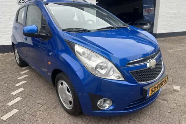 Chevrolet Spark (2011) thumbnail 2