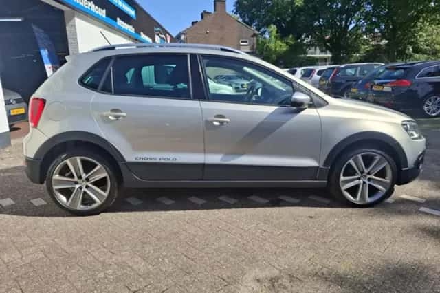Volkswagen Polo (2012) thumbnail 6