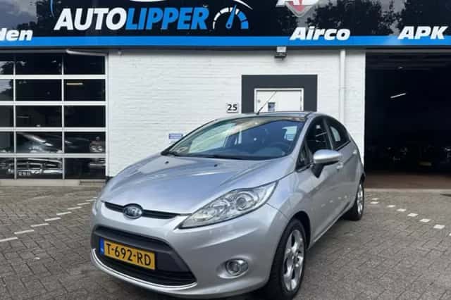 Ford Fiesta (2009) thumbnail 1
