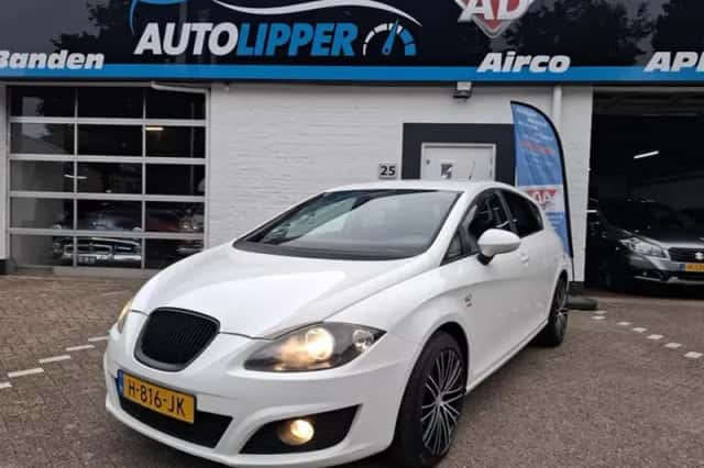 SEAT Leon (2009) thumbnail 1