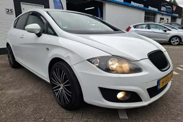 SEAT Leon (2009) thumbnail 2