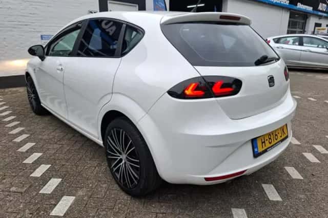 SEAT Leon (2009) thumbnail 3