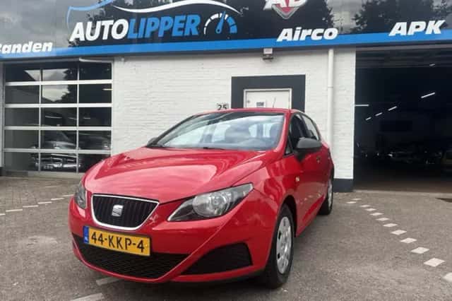 SEAT Ibiza (2010) thumbnail 1