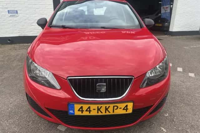 SEAT Ibiza (2010) thumbnail 5