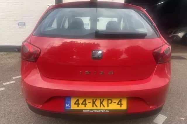 SEAT Ibiza (2010) thumbnail 6