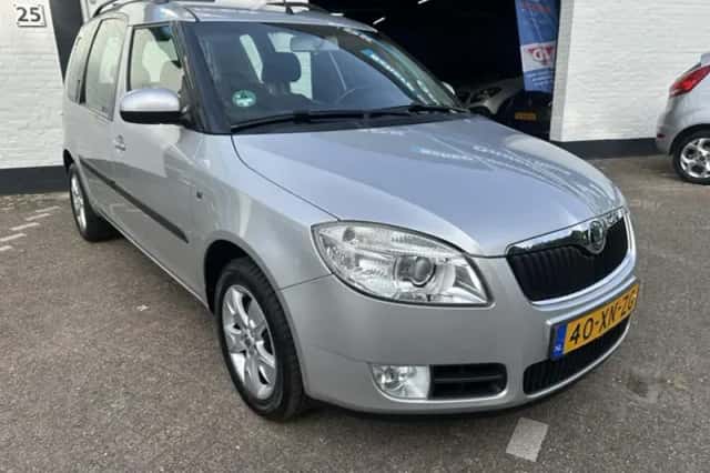 Škoda Roomster (2007) thumbnail 2