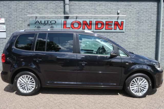 Volkswagen Touran (2014) thumbnail 4