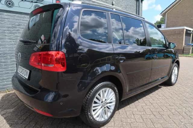 Volkswagen Touran (2014) thumbnail 5