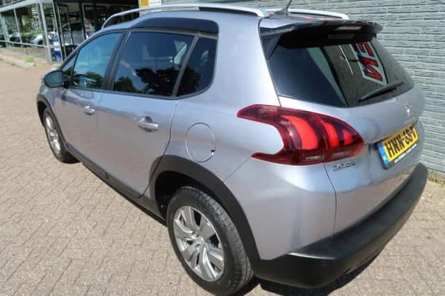 Peugeot 2008 (2019) thumbnail 2