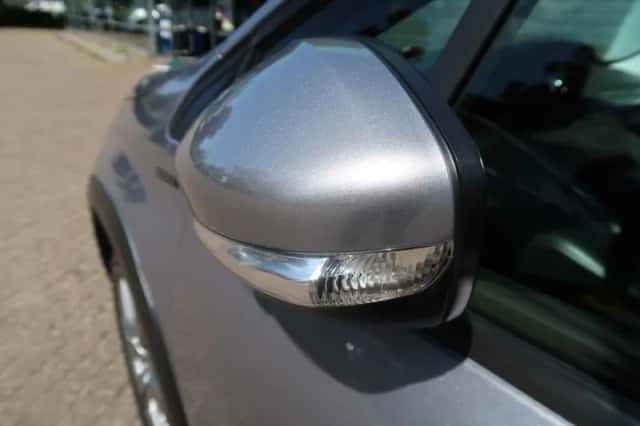 Peugeot 2008 (2019) thumbnail 5