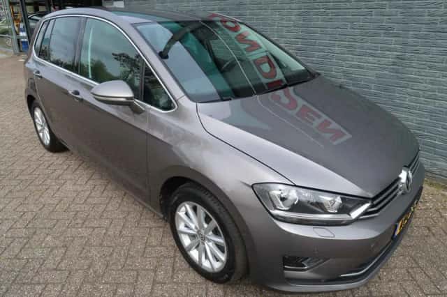 Volkswagen Golf Sportsvan (2014) thumbnail 3