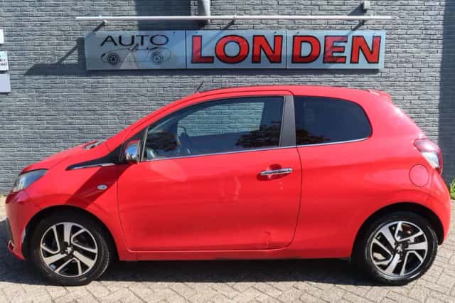 Peugeot 108 (2015) thumbnail 4