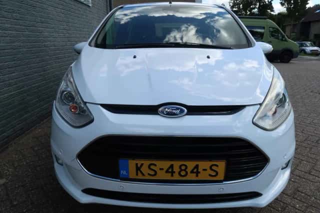 Ford B-Max (2016) thumbnail 4