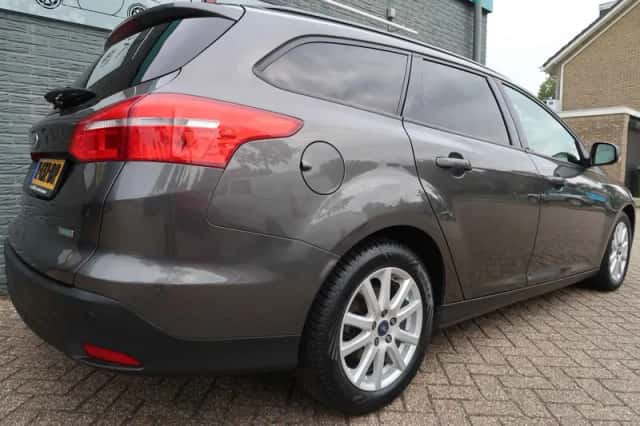 Ford Focus (2016) thumbnail 5