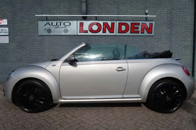 Volkswagen Beetle (2014) thumbnail 2