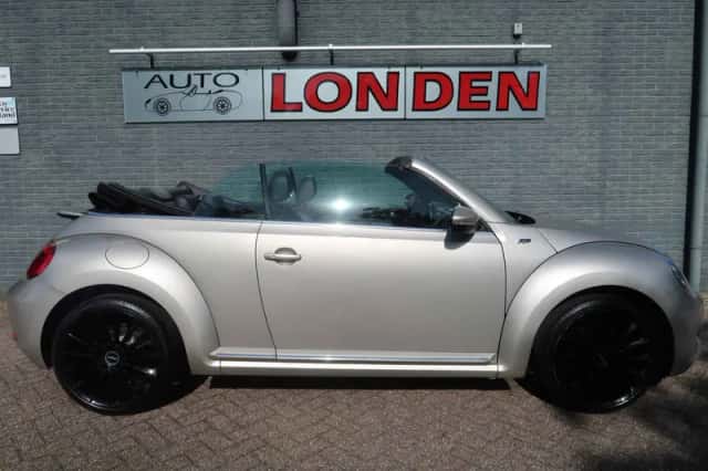 Volkswagen Beetle (2014) thumbnail 4