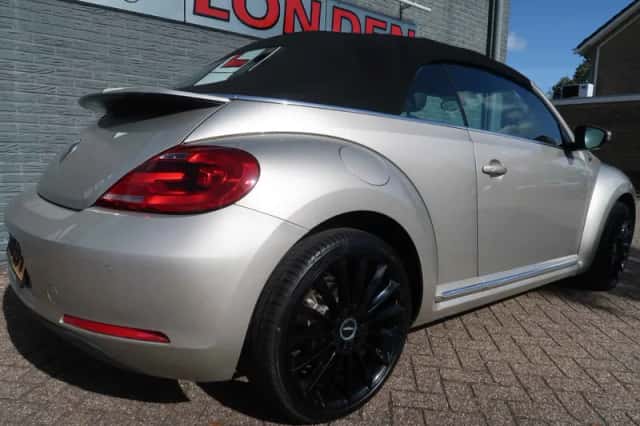 Volkswagen Beetle (2014) thumbnail 6