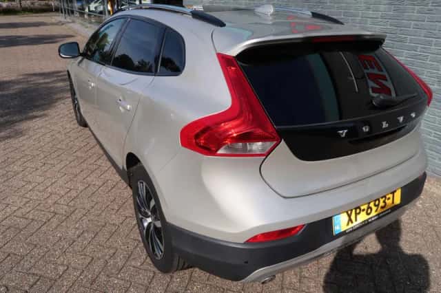 Volvo V40 Cross Country (2019) thumbnail 5