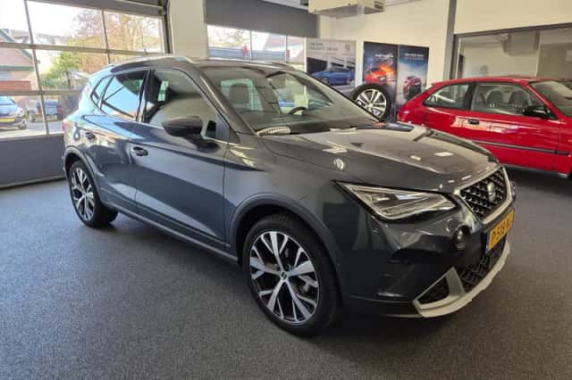 SEAT Arona (2022) thumbnail 2