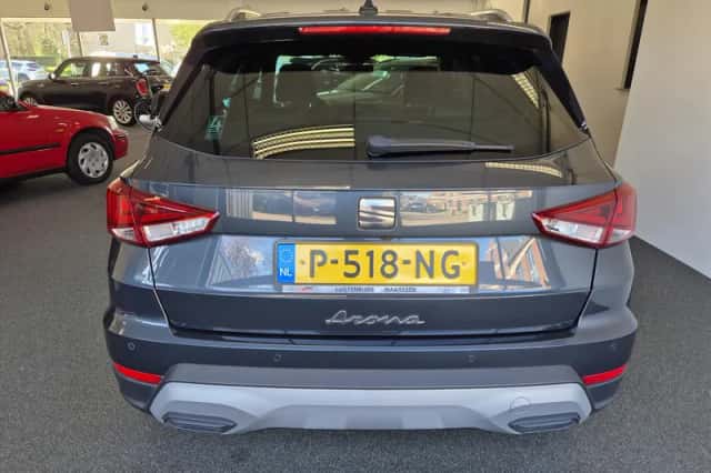 SEAT Arona (2022) thumbnail 5