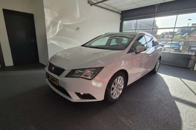 SEAT Leon Sportstourer (2017) thumbnail 5