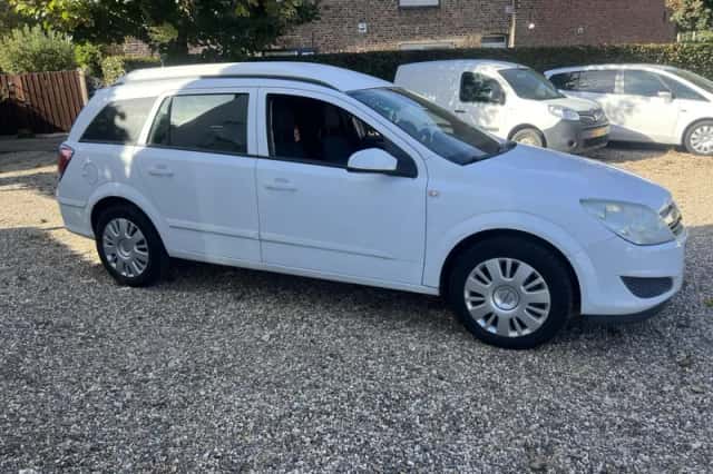 Opel Astra (2007) thumbnail 5