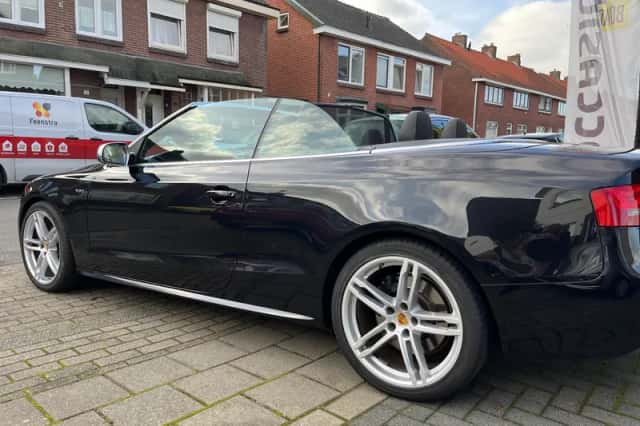 Audi S5 (2009) thumbnail 6