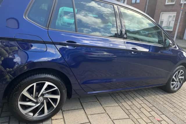Volkswagen Golf Sportsvan (2017) thumbnail 4
