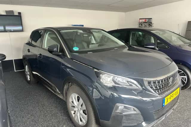 Peugeot 3008 (2020) thumbnail 2