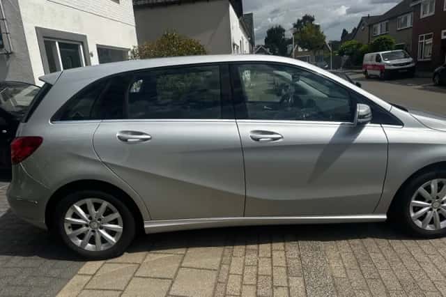 Mercedes-Benz B-Klasse (2012) thumbnail 6