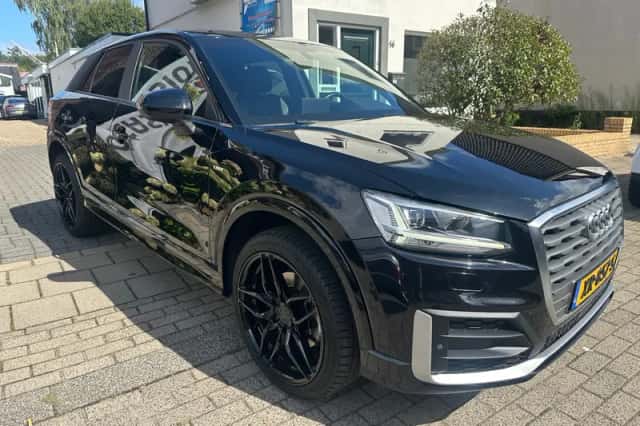 Audi Q2 (2019) thumbnail 2