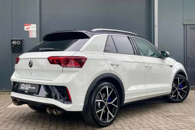 Volkswagen T-Roc (2023) thumbnail 2
