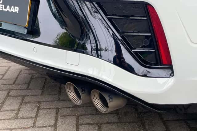 Volkswagen T-Roc (2023) thumbnail 3