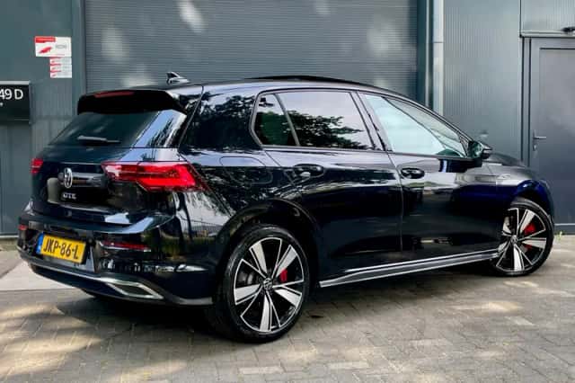 Volkswagen Golf (2020) thumbnail 3