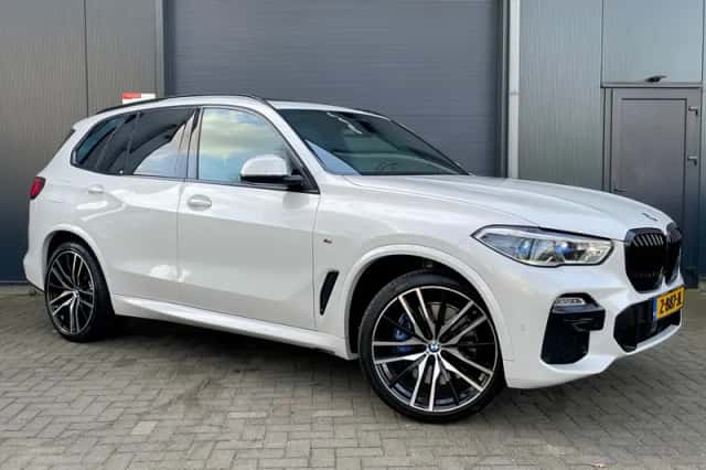 BMW X5 (2021) thumbnail 6