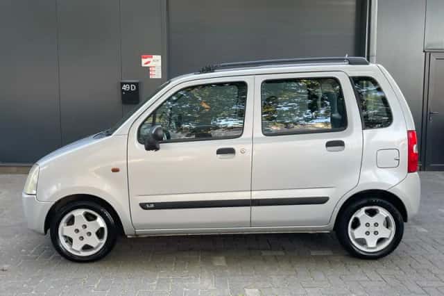 Suzuki Wagon R+ (2001) thumbnail 2