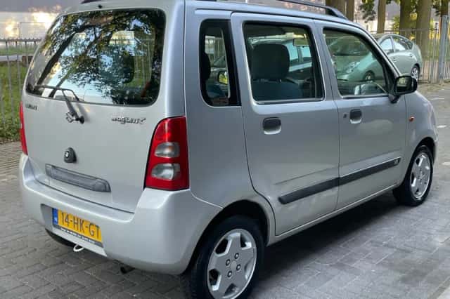 Suzuki Wagon R+ (2001) thumbnail 5